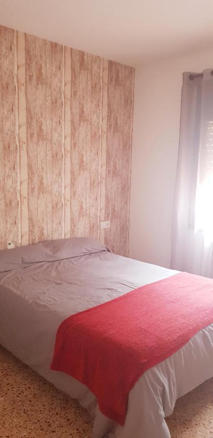 Hostal Braseria Tivissa Экстерьер фото