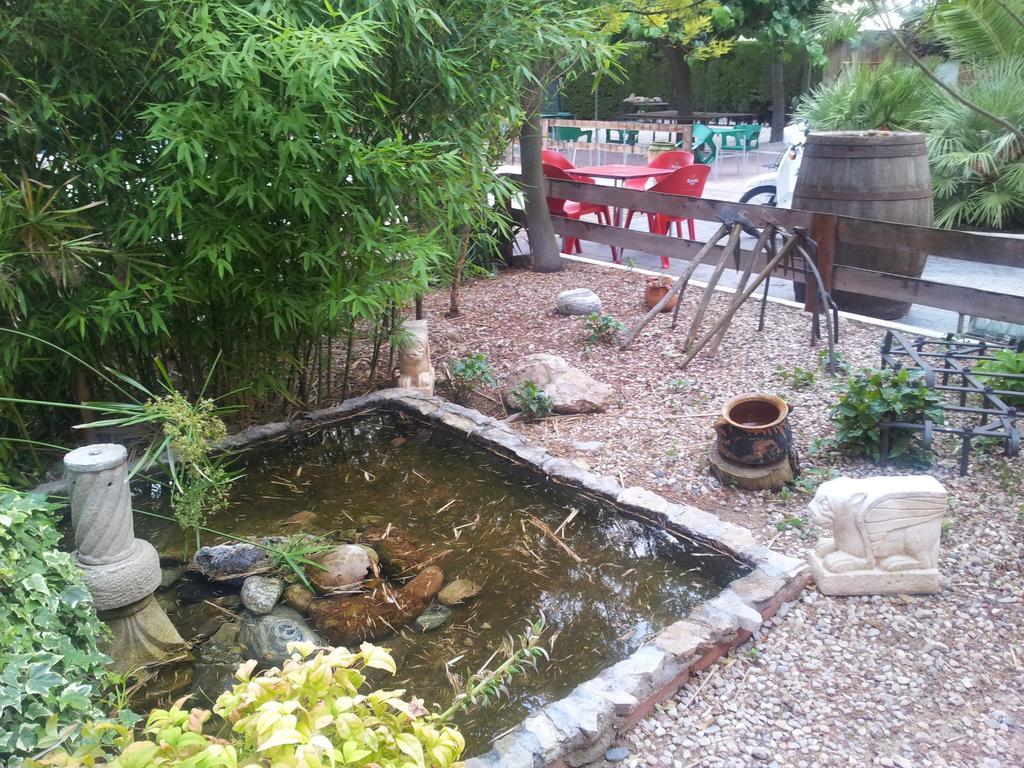 Hostal Braseria Tivissa Экстерьер фото