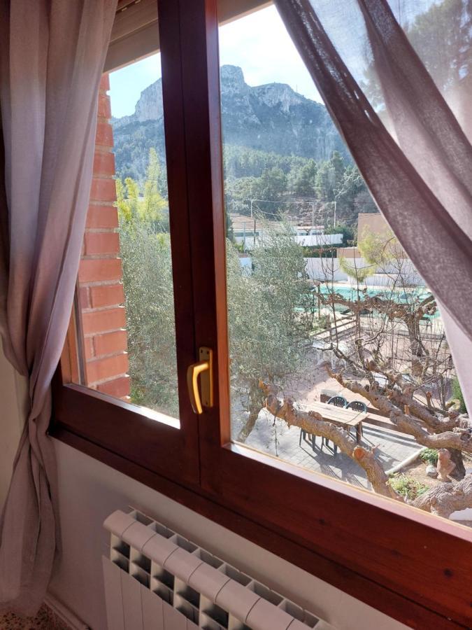 Hostal Braseria Tivissa Экстерьер фото